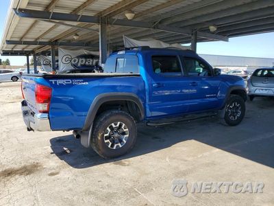 Trzecie zdjęcie samochodu z tyłu: 2017 TOYOTA TACOMA TRD OFF-ROAD VIN:3TMAZ5CN9HM050774 - miniatura