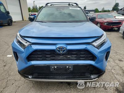 Piąte zdjęcie samochodu w środku: 2024 TOYOTA RAV4 XSE VIN:2T3E6RFV3RW077739 - miniatura