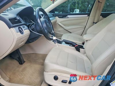 Zdjęcie 7 z 12 samochodu: 2013 VOLKSWAGEN PASSAT SE VIN:1VWBH7A35DC134152 - miniatura