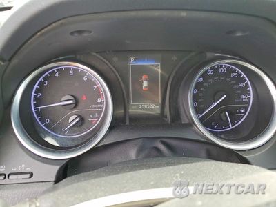 Zdjęcie 9 z 12 samochodu: 2018 TOYOTA CAMRY LE VIN:4T1B11HK5JU580398 - miniatura