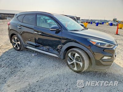 Czwarte zdjęcie samochodu z boku: 2017 HYUNDAI TUCSON LIMITED VIN:KM8J3CA26HU388770 - miniatura
