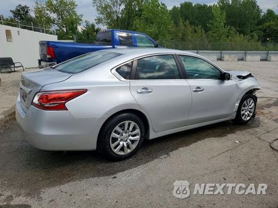Trzecie zdjęcie samochodu z tyłu: 2013 NISSAN ALTIMA 2.5 VIN:1N4AL3AP1DN533241 - miniatura