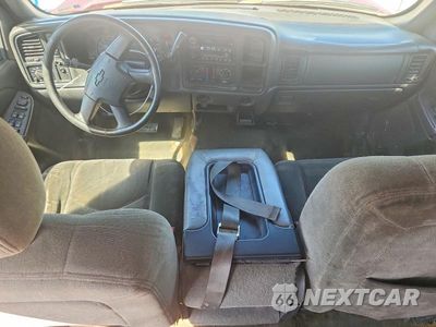 Zdjęcie 8 z 12 samochodu: 2004 CHEVROLET SILVERADO K2500 HEAVY DUTY VIN:1GCHK23264F211387 - miniatura