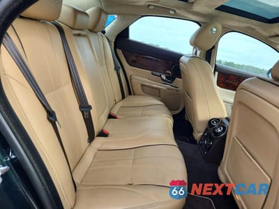 Zdjęcie 10 z 12 samochodu: 2011 JAGUAR XJ VIN:SAJWA1CB8BLV12621 - miniatura