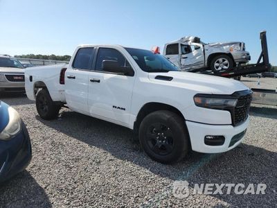 Czwarte zdjęcie samochodu z boku: 2025 RAM 1500 TRADESMAN VIN:1C6SRECG3SN606569 - miniatura