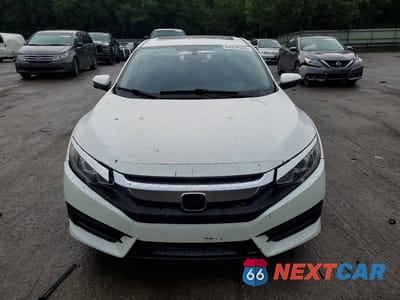 Piąte zdjęcie samochodu w środku: 2018 HONDA CIVIC EX VIN:2HGFC2F71JH541378 - miniatura