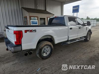 Trzecie zdjęcie samochodu z tyłu: 2018 FORD F350 SUPER DUTY VIN:1FT8W3BT2JEC55294 - miniatura