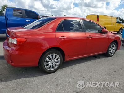 Trzecie zdjęcie samochodu z tyłu: 2013 TOYOTA COROLLA LE VIN:2T1BU4EE6DC966874 - miniatura