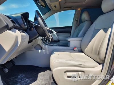 Zdjęcie 7 z 13 samochodu: 2012 TOYOTA HIGHLANDER SE VIN:5TDZA3EH0CS024014 - miniatura