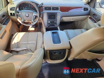Zdjęcie 8 z 13 samochodu: 2010 GMC YUKON SLT VIN:1GKUCCE06AR237337 - miniatura