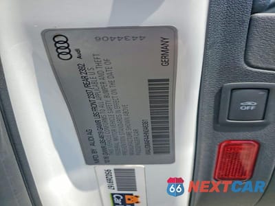 Zdjęcie 12 z 12 samochodu: 2017 AUDI A4 ULTRA PREMIUM VIN:WAUGMAF44HN046381 - miniatura