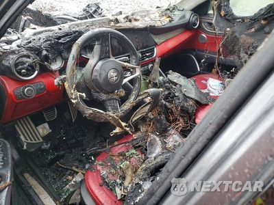 Zdjęcie 8 z 12 samochodu: 2018 ALFA ROMEO GIULIA TI VIN:ZARFAECN4J7592156 - miniatura