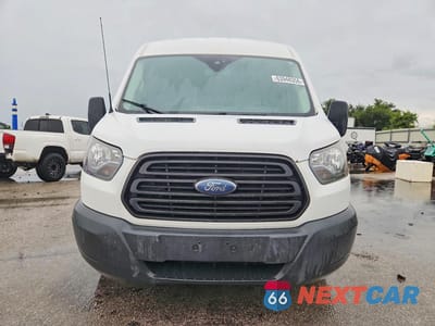 Piąte zdjęcie samochodu w środku: 2018 FORD TRANSIT T-250 VIN:1FTYR2CM6JKA48689 - miniatura