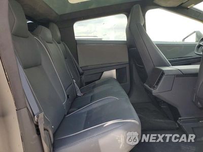 Zdjęcie 10 z 12 samochodu: 2025 TESLA CYBERTRUCK VIN:7G2CEHED4SA079406 - miniatura