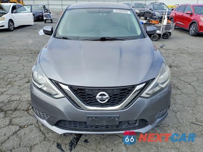 Piąte zdjęcie samochodu w środku: 2019 NISSAN SENTRA SV VIN:3N1AB7AP9KY410066 - miniatura