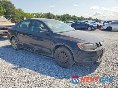 Czwarte zdjęcie samochodu z boku: 2014 VOLKSWAGEN JETTA SE VIN:3VWD17AJXEM365463 - miniatura