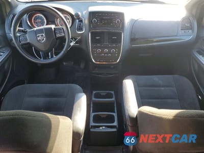 Zdjęcie 8 z 13 samochodu: 2016 DODGE GRAND CARAVAN SE VIN:2C4RDGBG9GR346756 - miniatura