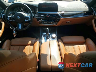 Zdjęcie 8 z 12 samochodu: 2019 BMW 530XE VIN:WBAJB1C54KB376779 - miniatura