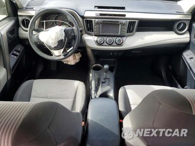Zdjęcie 8 z 13 samochodu: 2015 TOYOTA RAV4 LE VIN:JTMZFREV8FJ052669 - miniatura