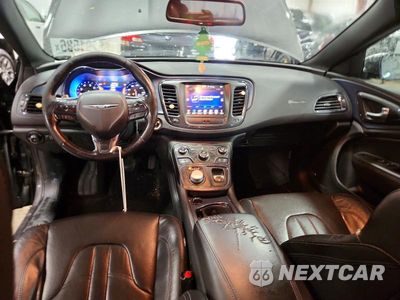 Zdjęcie 8 z 13 samochodu: 2015 CHRYSLER 200 S VIN:1C3CCCBG4FN677438 - miniatura