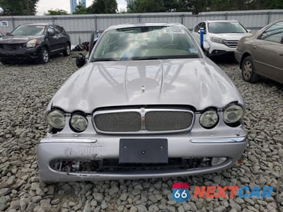 Piąte zdjęcie samochodu w środku: 2006 JAGUAR XJ8 VIN:SAJWA71B36SH02055 - miniatura