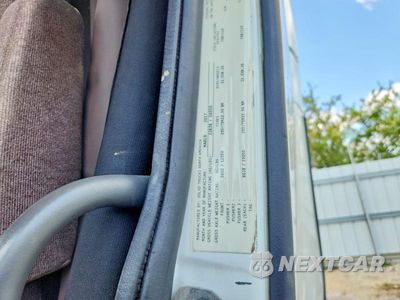Zdjęcie 13 z 14 samochodu: 2018 VOLVO VNL SEMI TRUCK VIN:4V4NC9EH9JN990459 - miniatura