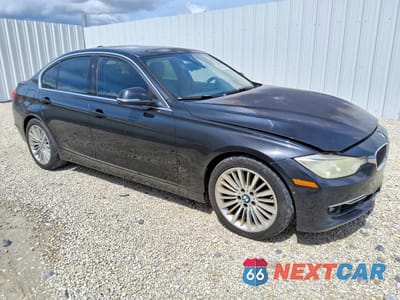 Czwarte zdjęcie samochodu z boku: 2013 BMW 335 I VIN:WBA3A9C54DF475253 - miniatura