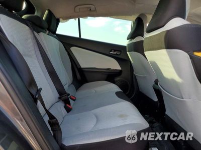 Zdjęcie 10 z 12 samochodu: 2017 TOYOTA PRIUS TWO ECO VIN:JTDKARFU5H3541558 - miniatura