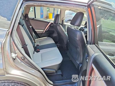 Zdjęcie 11 z 13 samochodu: 2018 TOYOTA RAV4 LIMITED VIN:JTMYFREV3JJ158032 - miniatura