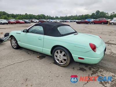 Drugie zdjęcie samochodu z przodu: 2004 FORD THUNDERBIRD VIN:1FAHP60A94Y100833 - miniatura