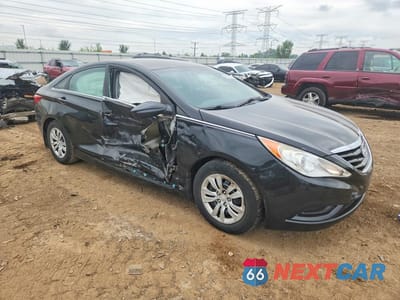 Czwarte zdjęcie samochodu z boku: 2011 HYUNDAI SONATA GLS VIN:5NPEB4AC2BH171001 - miniatura