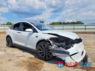 Czwarte zdjęcie samochodu z boku: 2022 TESLA MODEL X VIN:7SAXCBE67NF332236 - miniatura