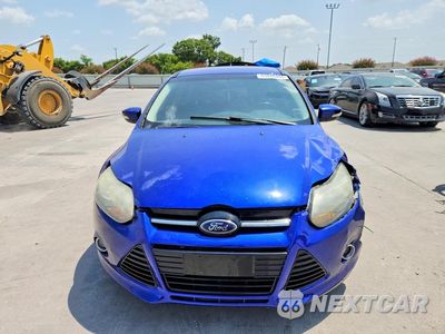 Piąte zdjęcie samochodu w środku: 2014 FORD FOCUS TITANIUM VIN:1FADP3N26EL176832 - miniatura