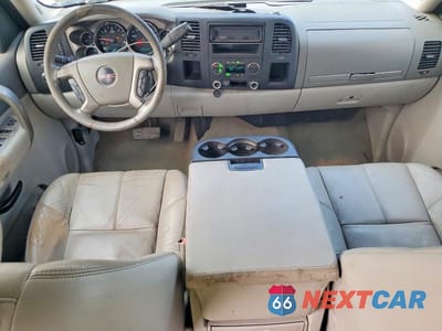 Zdjęcie 8 z 12 samochodu: 2008 GMC SIERRA C1500 VIN:3GTEC13J18G311645 - miniatura