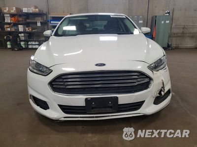 Piąte zdjęcie samochodu w środku: 2016 FORD FUSION S VIN:3FA6P0G79GR172567 - miniatura