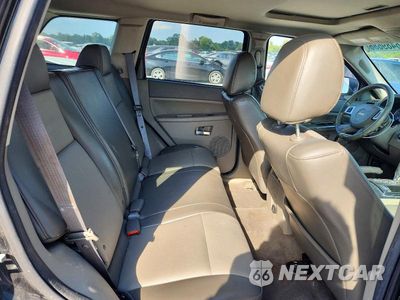 Zdjęcie 11 z 13 samochodu: 2010 JEEP GRAND CHEROKEE LAREDO VIN:1J4RR4GT0AC146185 - miniatura