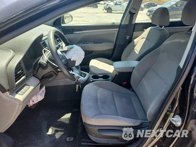 Zdjęcie 7 z 12 samochodu: 2020 HYUNDAI ELANTRA SEL VIN:5NPD84LF5LH559214 - miniatura