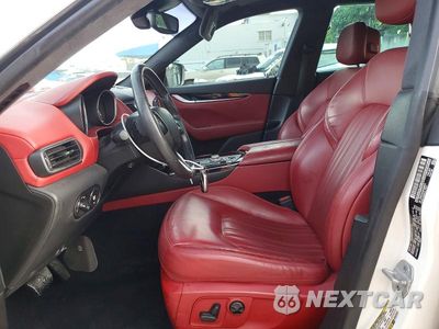 Zdjęcie 7 z 12 samochodu: 2018 MASERATI LEVANTE VIN:ZN661XUA3JX296075 - miniatura
