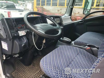 Zdjęcie 8 z 13 samochodu: 2023 CHEVROLET 4500 BOX TRUCK VIN:54DCDW1D1PS204774 - miniatura