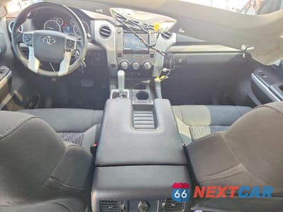 Zdjęcie 8 z 13 samochodu: 2017 TOYOTA TUNDRA SR5 VIN:5TFDY5F17HX637381 - miniatura