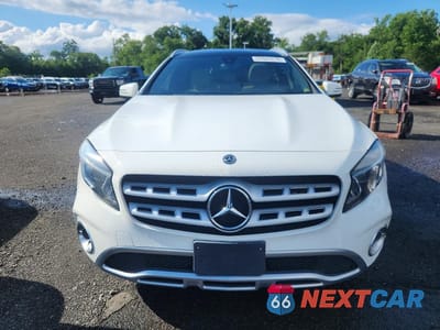 Piąte zdjęcie samochodu w środku: 2018 MERCEDES-BENZ GLA 250 4MATIC VIN:WDCTG4GB8JJ506124 - miniatura