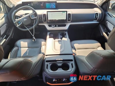 Zdjęcie 8 z 14 samochodu: 2025 FORD EXPEDITION ACTIVE VIN:1FMJU1J88SEA23157 - miniatura