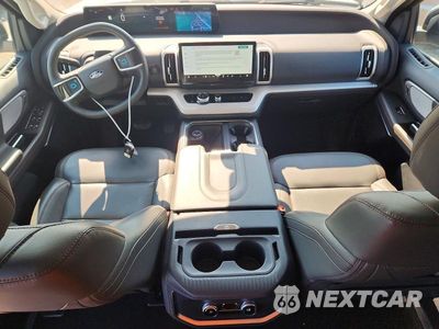 Zdjęcie 8 z 14 samochodu: 2025 FORD EXPEDITION ACTIVE VIN:1FMJU1J88SEA23157 - miniatura