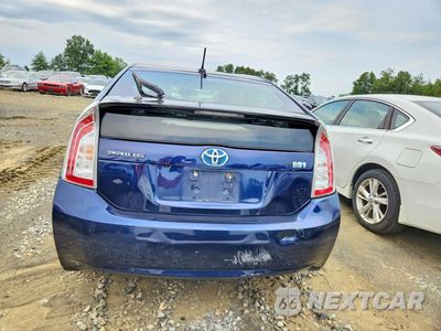 Zdjęcie 6 z 12 samochodu: 2015 TOYOTA PRIUS FOUR VIN:JTDKN3DU3F0473084 - miniatura