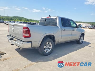 Trzecie zdjęcie samochodu z tyłu: 2019 RAM 1500 LARAMIE VIN:1C6SRFJT3KN503853 - miniatura