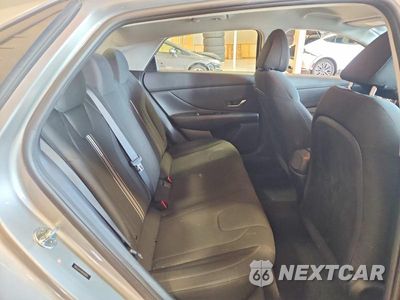 Zdjęcie 10 z 12 samochodu: 2021 HYUNDAI ELANTRA SEL VIN:5NPLS4AG8MH028213 - miniatura