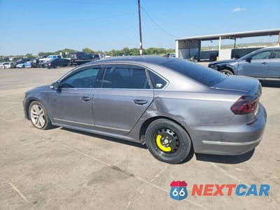 Drugie zdjęcie samochodu z przodu: 2017 VOLKSWAGEN PASSAT SE VIN:1VWGT7A35HC055879 - miniatura
