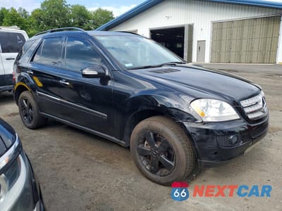 Czwarte zdjęcie samochodu z boku: 2007 MERCEDES-BENZ ML 500 VIN:4JGBB75E77A199774 - miniatura