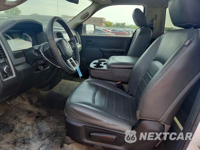 Zdjęcie 7 z 12 samochodu: 2018 RAM 1500 ST VIN:3C6JR6DG8JG167103 - miniatura