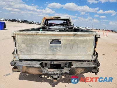 Zdjęcie 6 z 12 samochodu: 2015 CHEVROLET SILVERADO C2500 HEAVY DUTY VIN:1GC1CUEG8FF160027 - miniatura